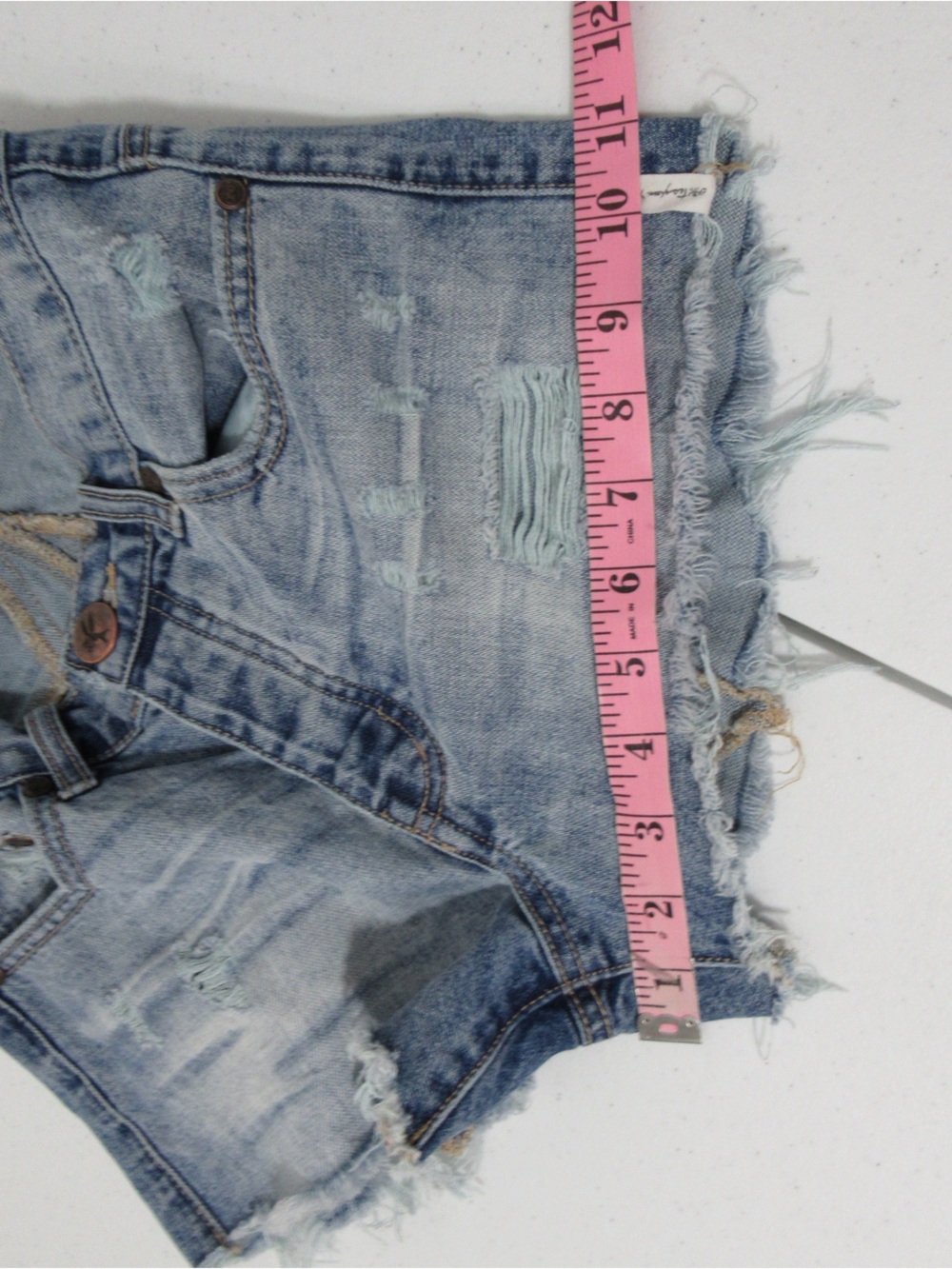 One Oneteaspoon  Juliettes High Waist Firm Fit Star Butt Panel Denim Shorts 25 - Picture 15 of 16